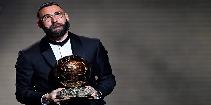 Karim Benzema với Ballon d’Or đầu tiên trong sự nghiệp